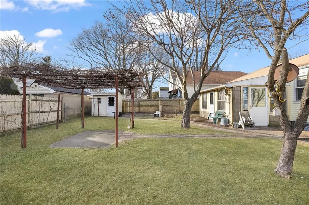 38 Rutherglen Avenue Providence RI 02907