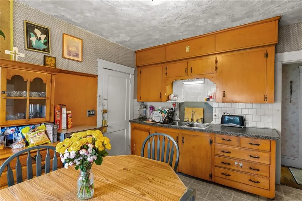 86 88 Sackett Street Providence RI 02907