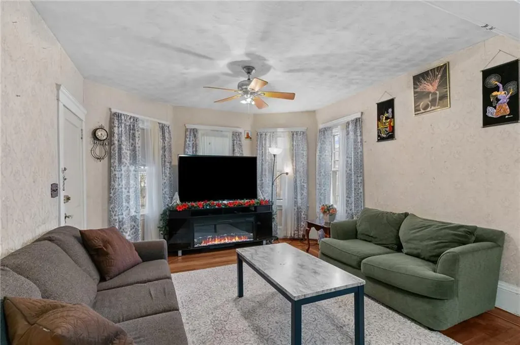 86 88 Sackett Street Providence RI 02907