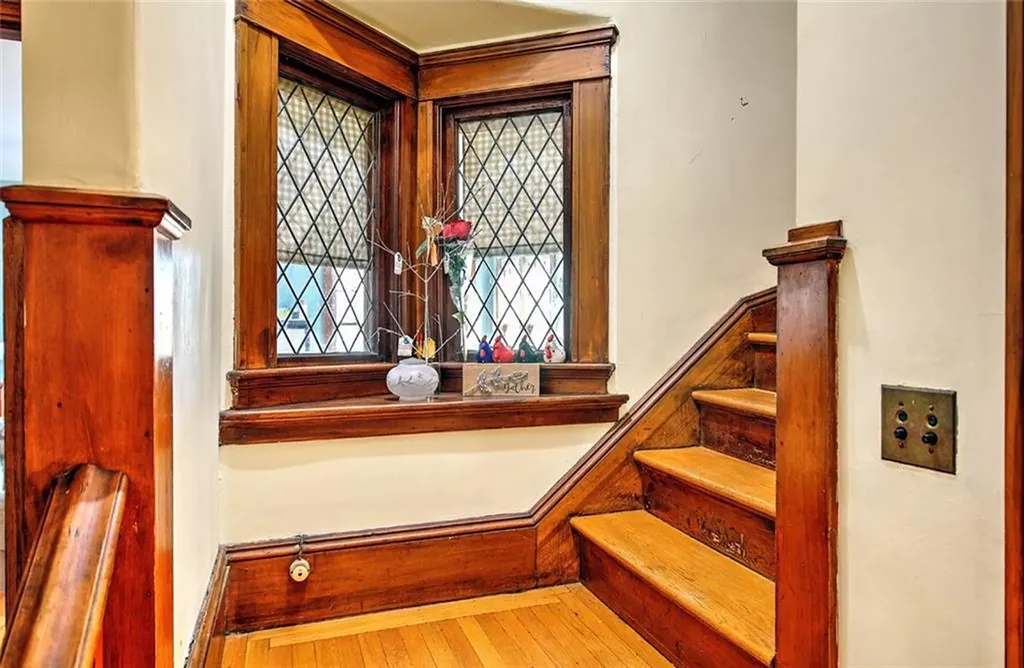 55 Ferncrest Avenue Cranston RI 02905