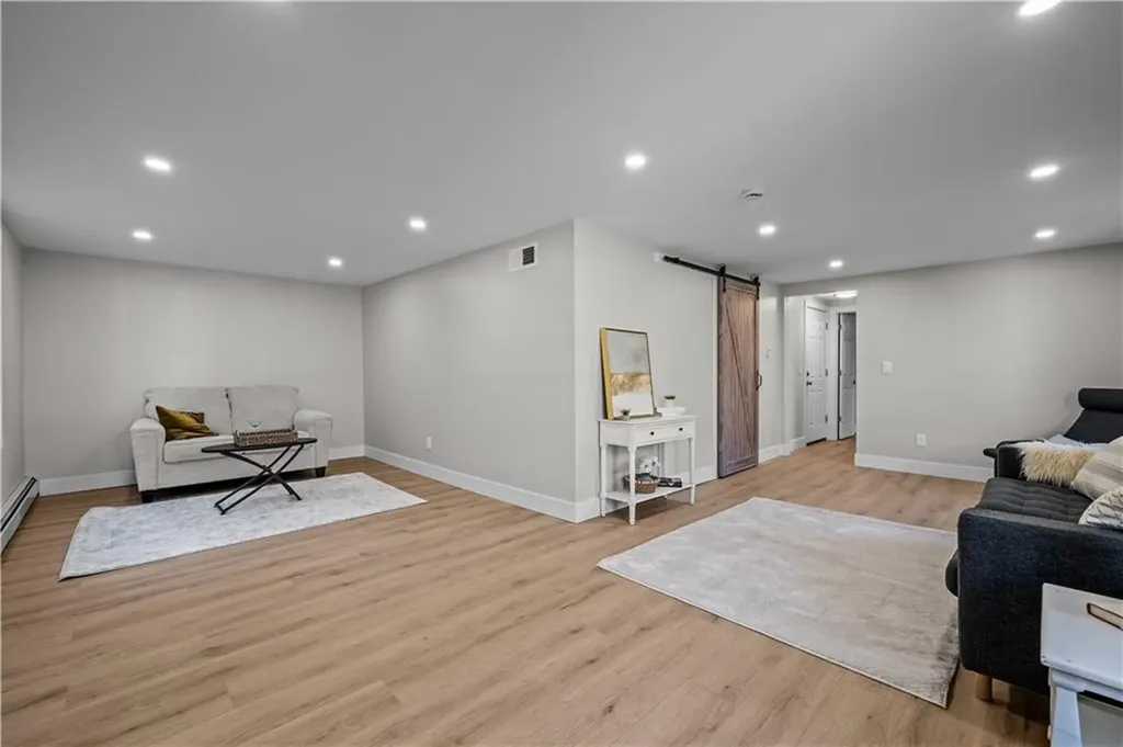 6 Annanias Avenue Westerly RI 02891