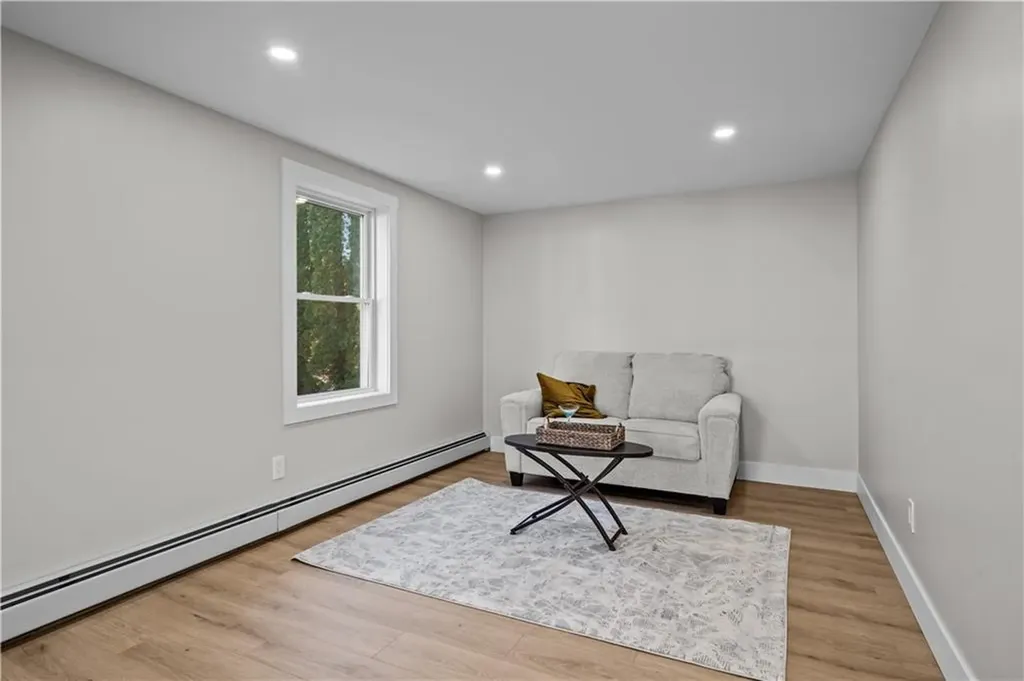 6 Annanias Avenue Westerly RI 02891