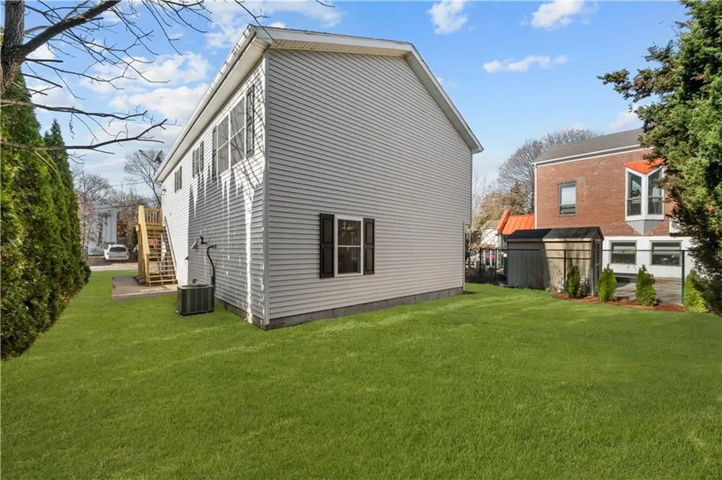 6 Annanias Avenue Westerly RI 02891