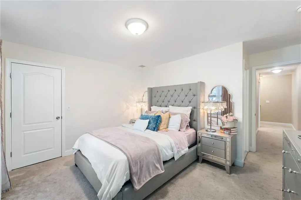 12 Gray Coach Lane Cranston RI 02921