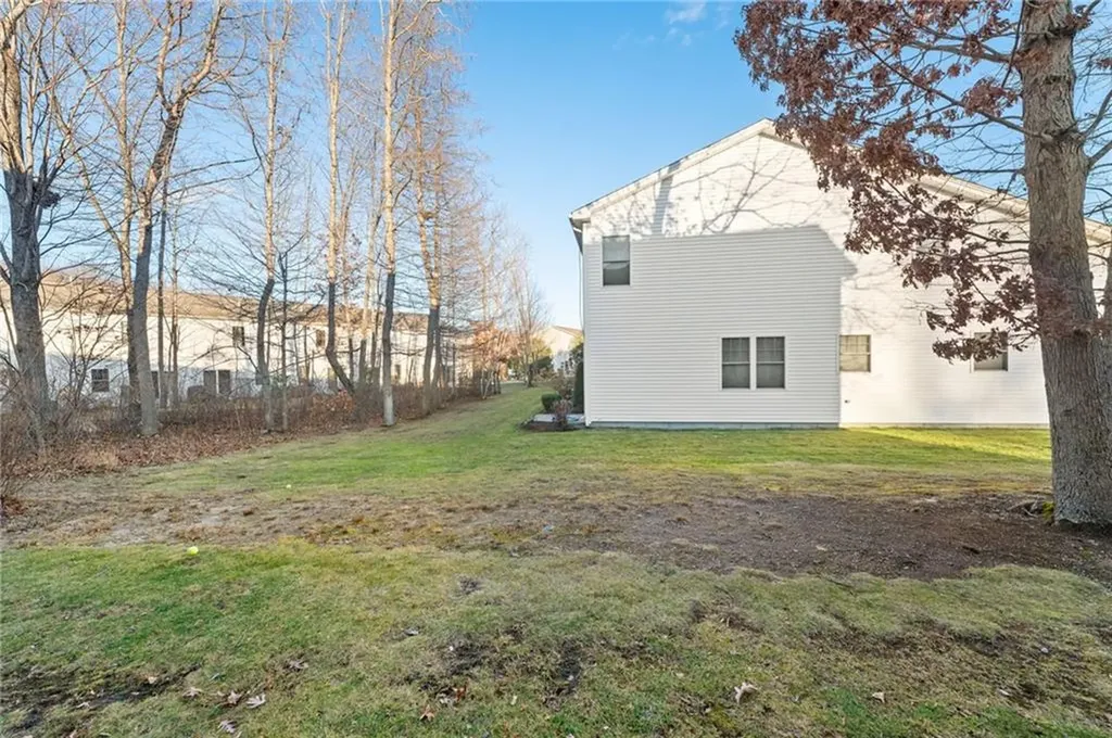 12 Gray Coach Lane Cranston RI 02921