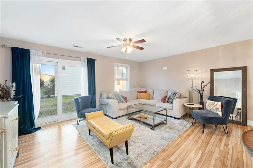 12 Gray Coach Lane Cranston RI 02921