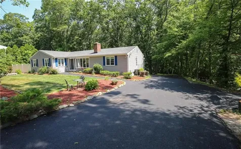 39 Mann School Road Smithfield RI 02917