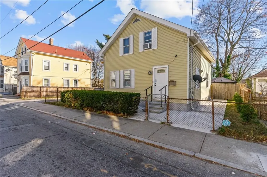 29 Vandewater Street Providence RI 02908