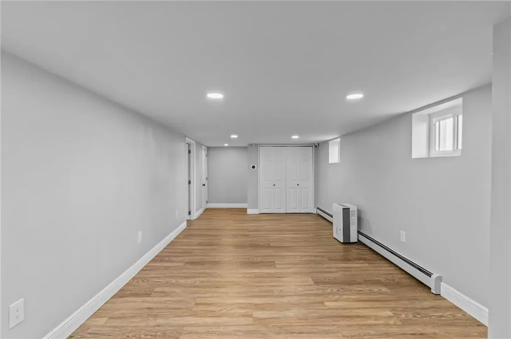 29 Vandewater Street Providence RI 02908