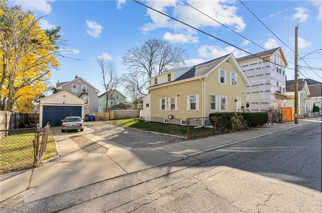 29 Vandewater Street Providence RI 02908