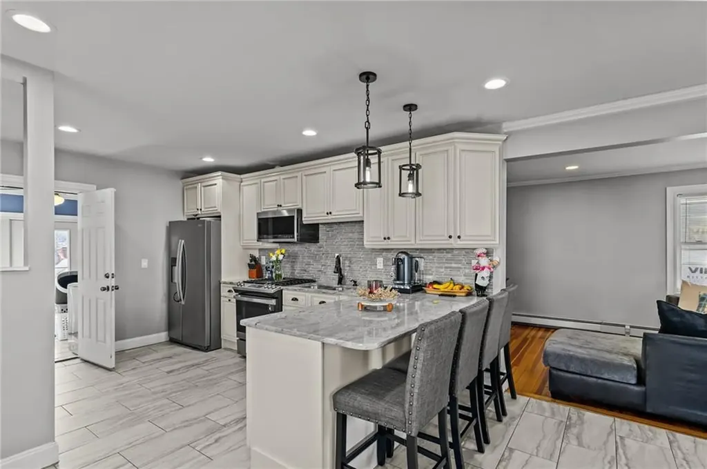 29 Vandewater Street Providence RI 02908