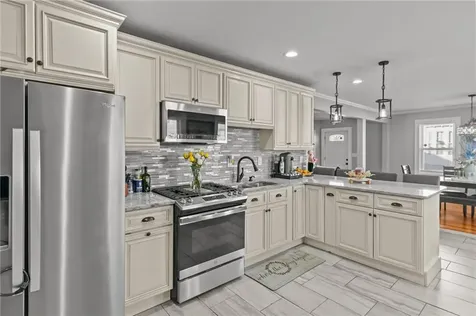 29 Vandewater Street Providence RI 02908