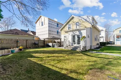 29 Vandewater Street Providence RI 02908