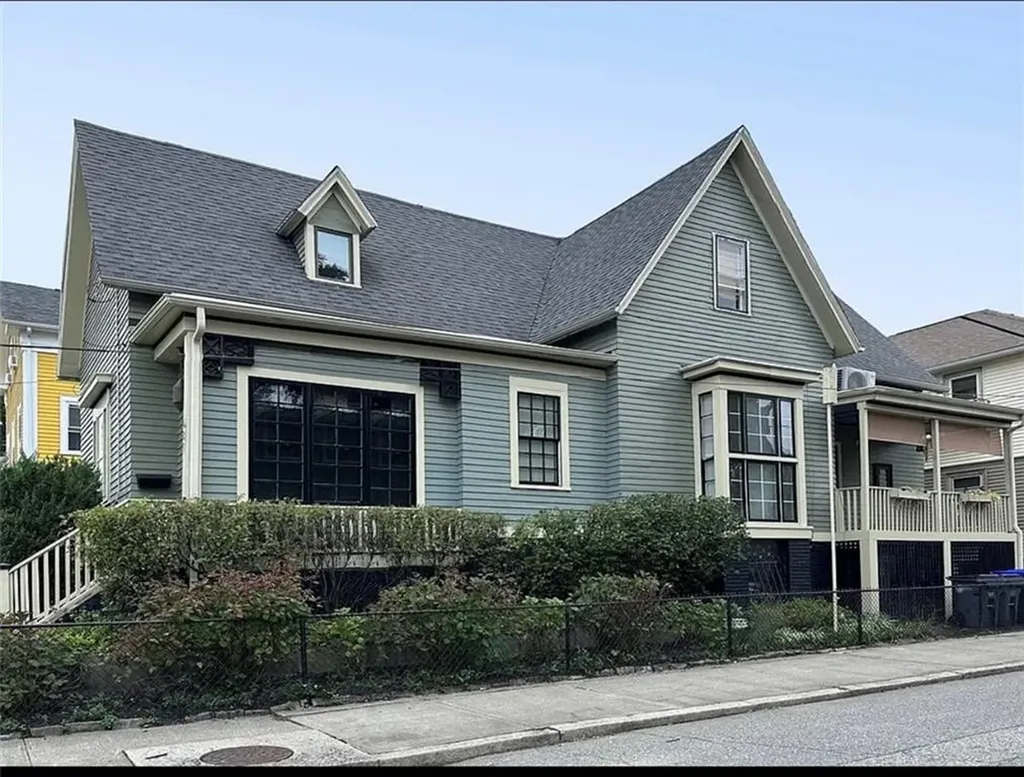 481 Pine Street Providence RI 02907