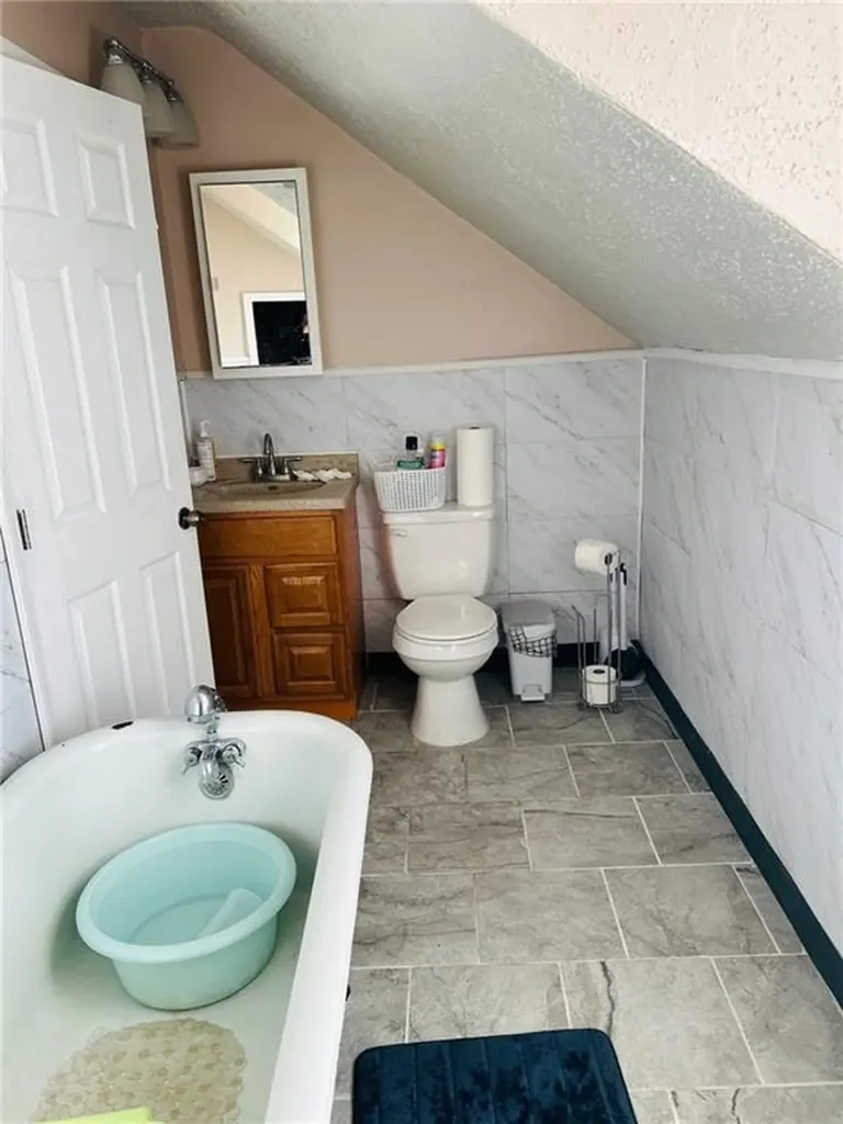 140 Valley Street Woonsocket RI 02895