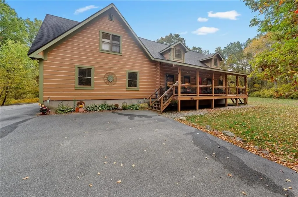 139 1/2 Central Pike Foster RI 02825