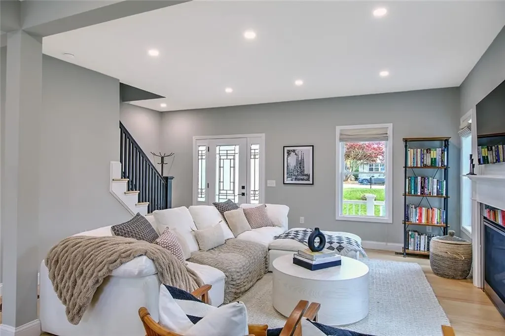 115 Waterman Avenue Johnston RI 02919
