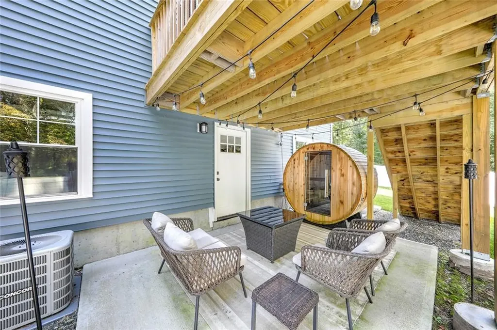 115 Waterman Avenue Johnston RI 02919