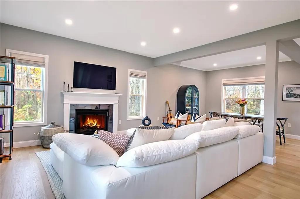 115 Waterman Avenue Johnston RI 02919