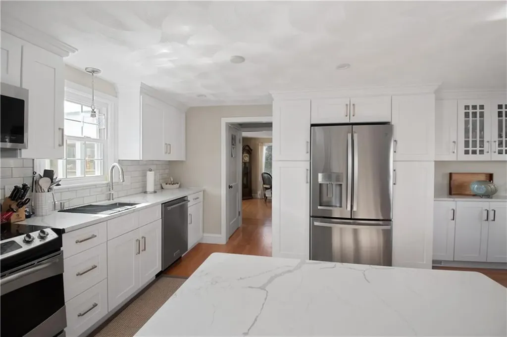 35 Ledgewood Drive Cranston RI 02920