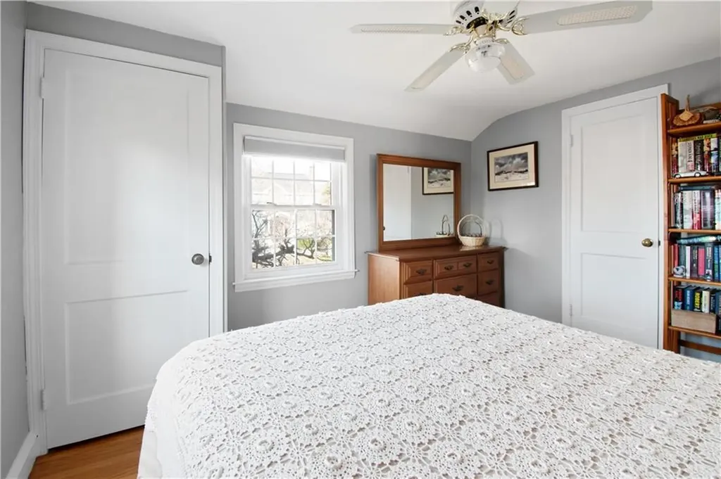 35 Ledgewood Drive Cranston RI 02920