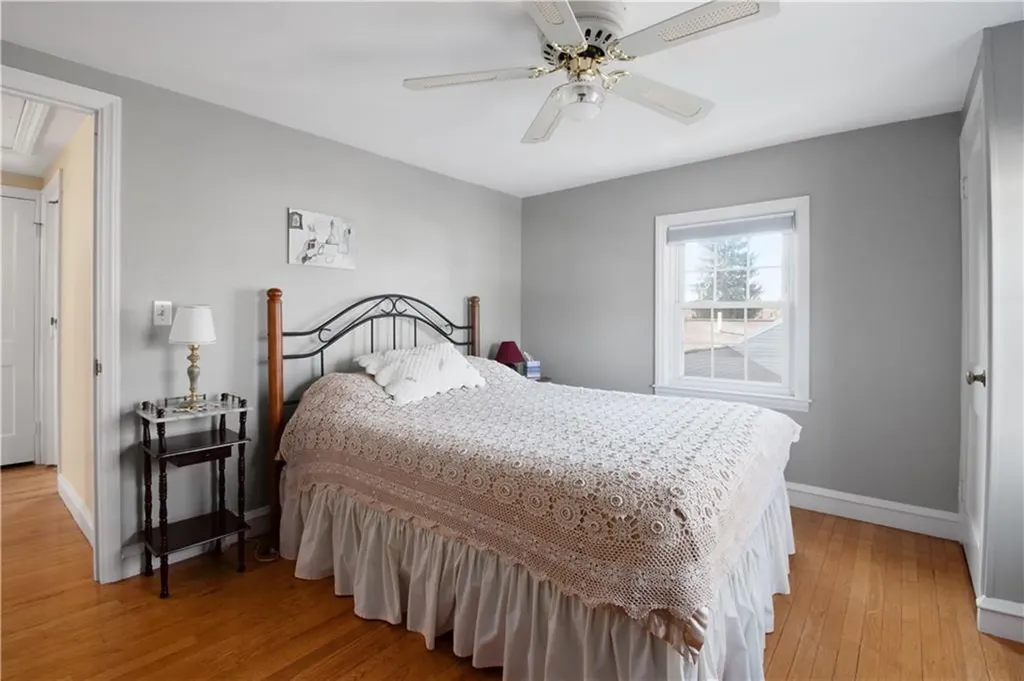35 Ledgewood Drive Cranston RI 02920