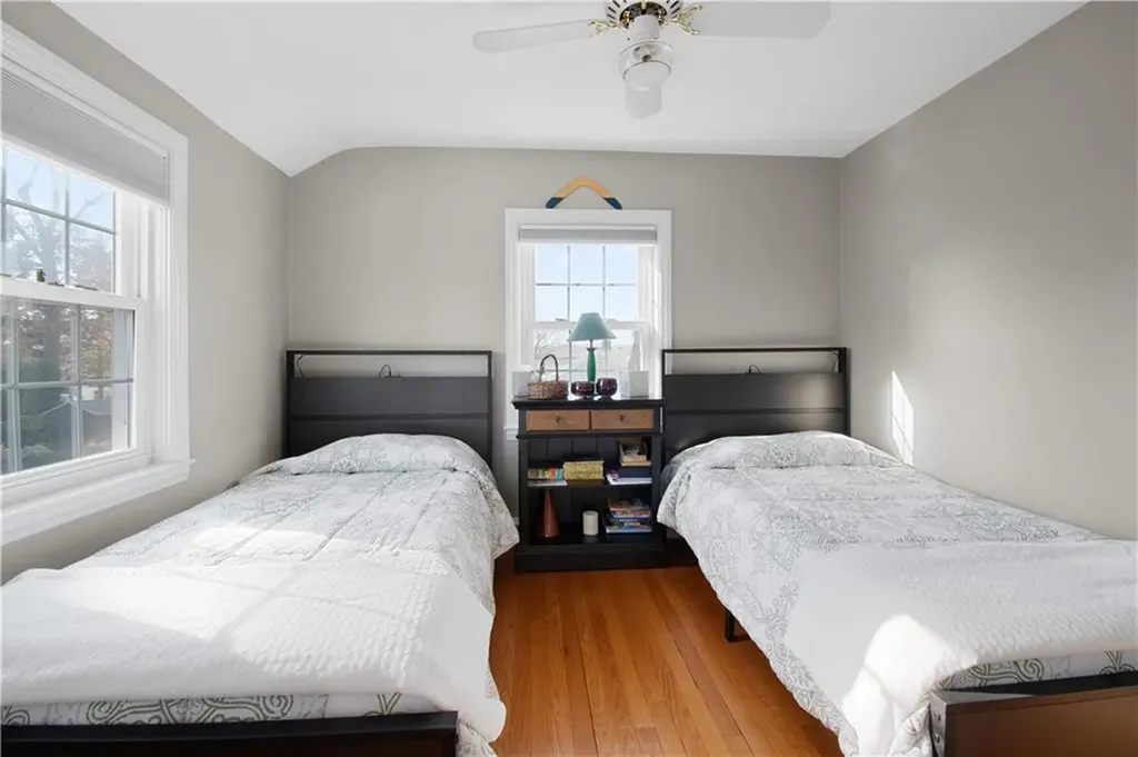 35 Ledgewood Drive Cranston RI 02920