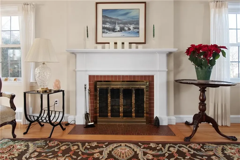 35 Ledgewood Drive Cranston RI 02920