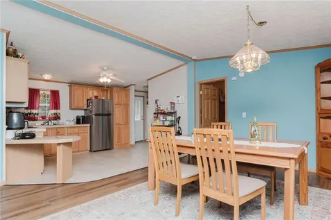 28 Songbird Lane Tiverton RI 02878