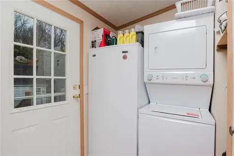 28 Songbird Lane Tiverton RI 02878