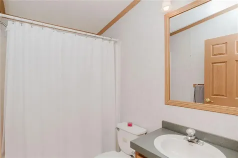 28 Songbird Lane Tiverton RI 02878