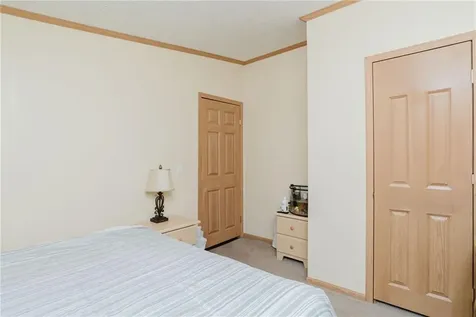 28 Songbird Lane Tiverton RI 02878