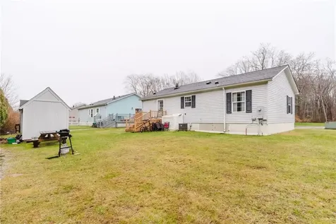 28 Songbird Lane Tiverton RI 02878