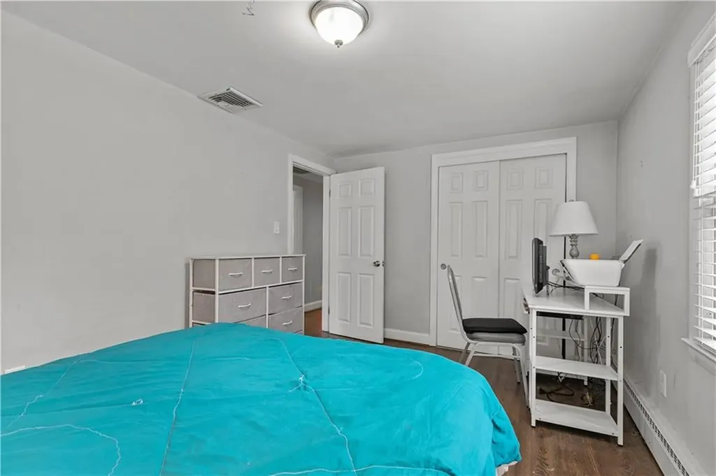 44 Larchmont Road Warwick RI 02886