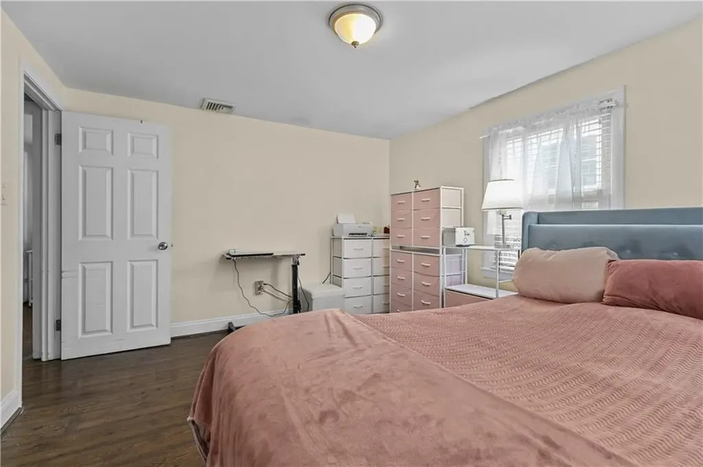 44 Larchmont Road Warwick RI 02886
