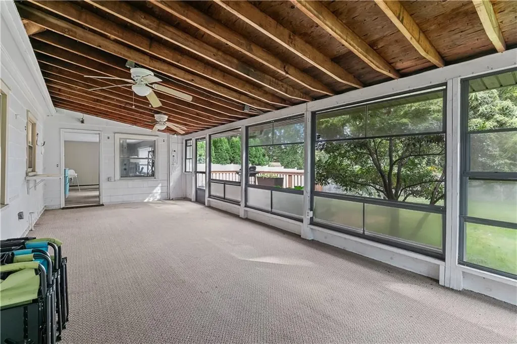44 Larchmont Road Warwick RI 02886