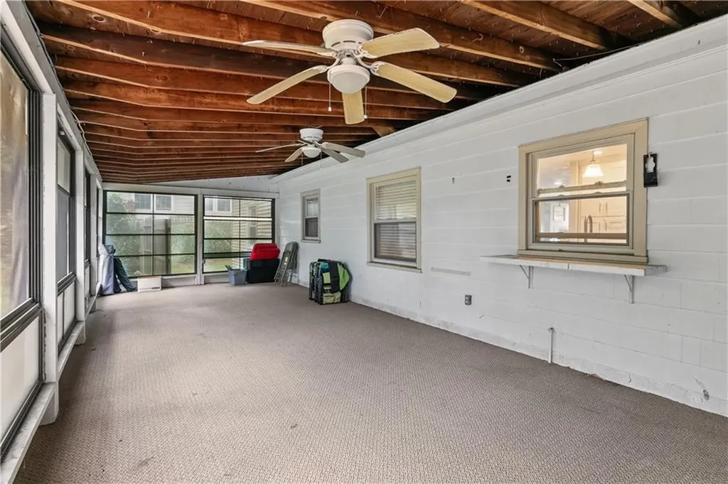 44 Larchmont Road Warwick RI 02886
