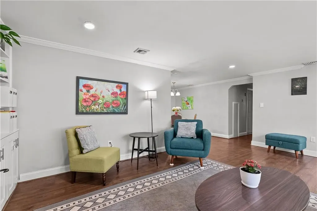 44 Larchmont Road Warwick RI 02886