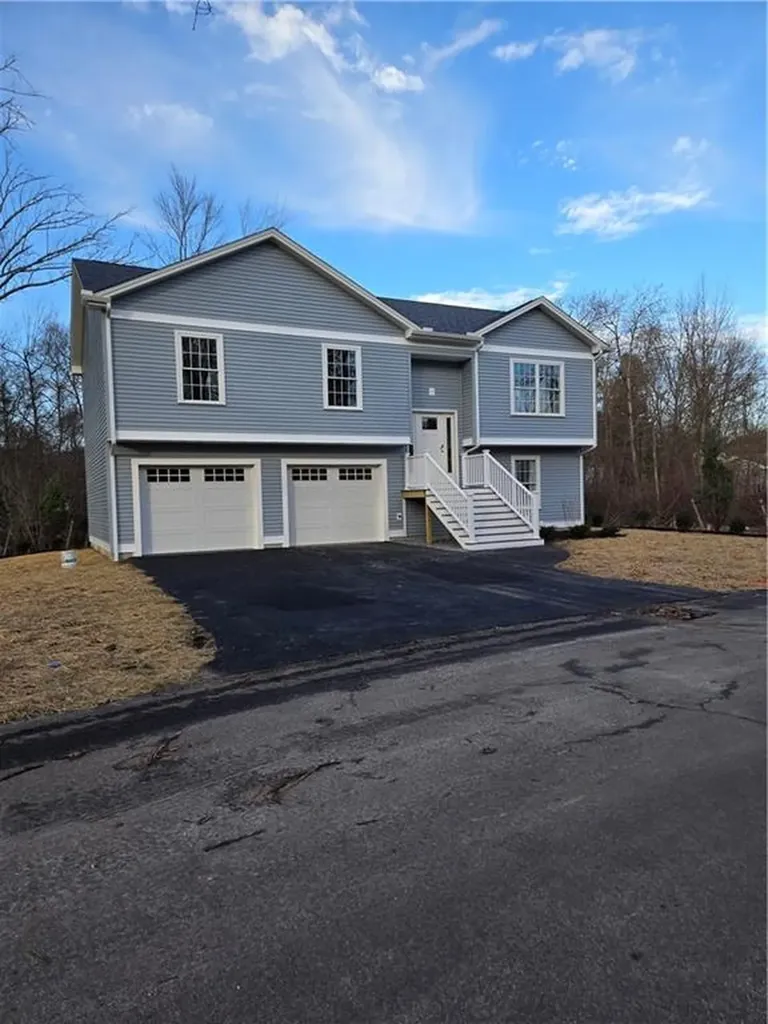 8 Sheffield Road Smithfield RI 02917