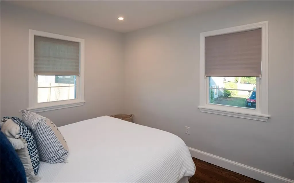 54 Newport Avenue Middletown RI 02842