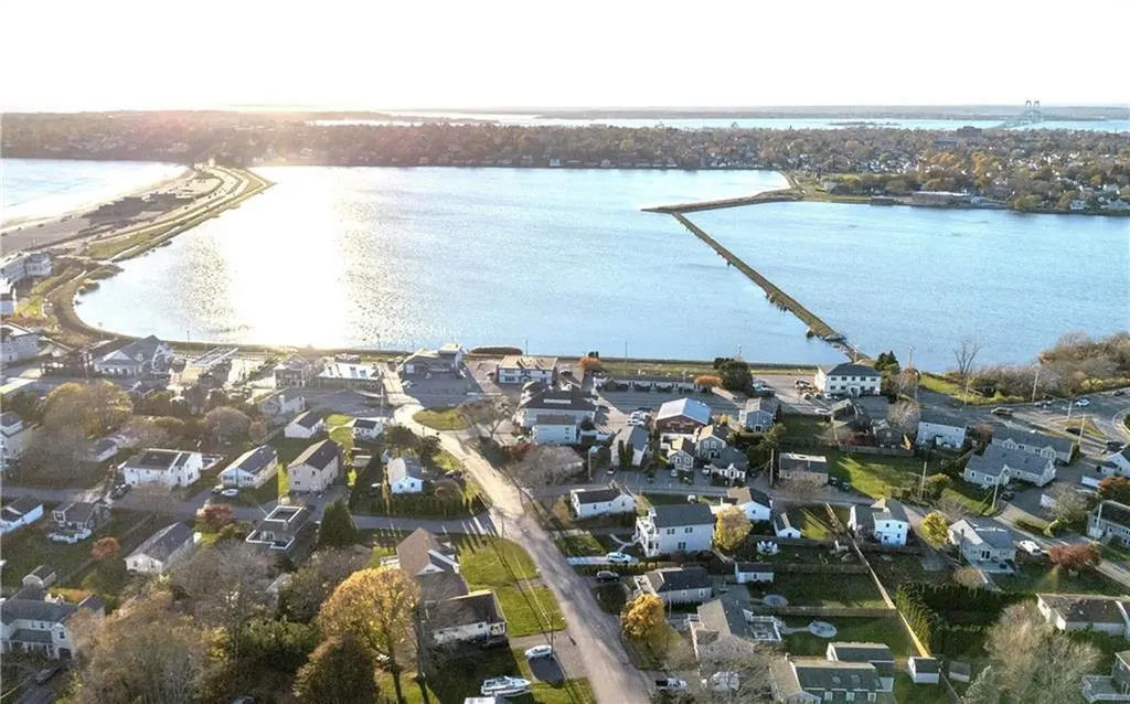 54 Newport Avenue Middletown RI 02842