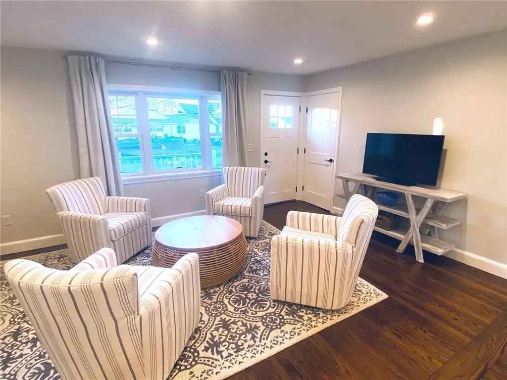 54 Newport Avenue Middletown RI 02842