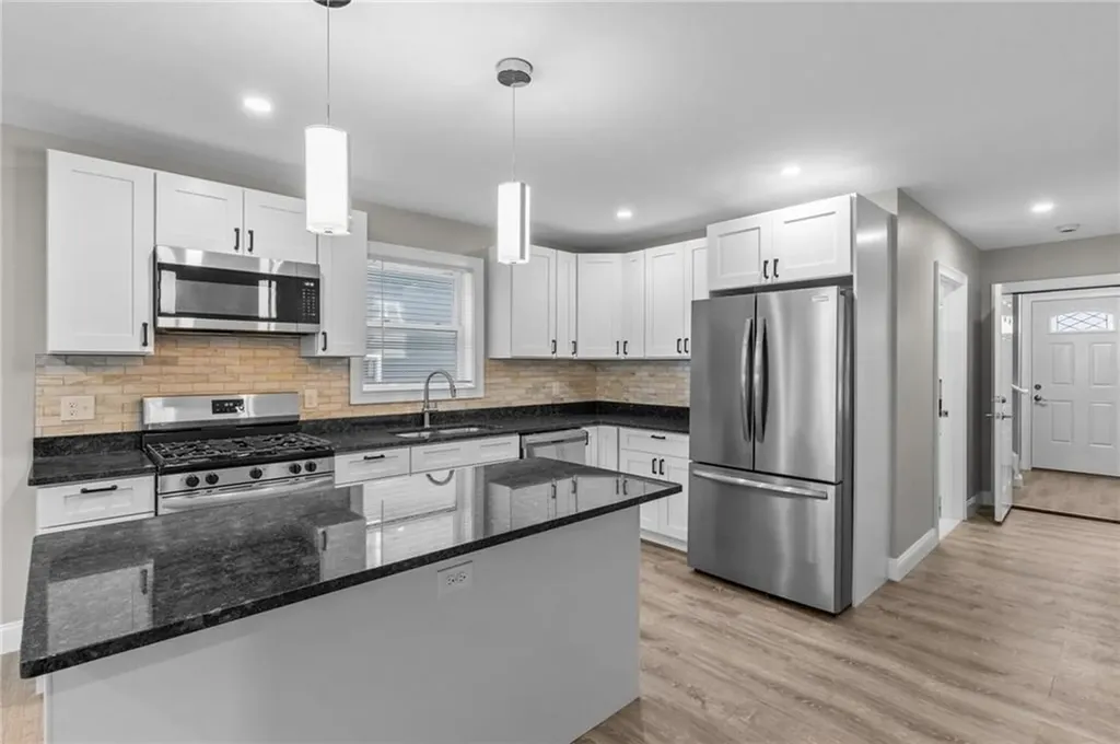 18 Herschel Street Providence RI 02909