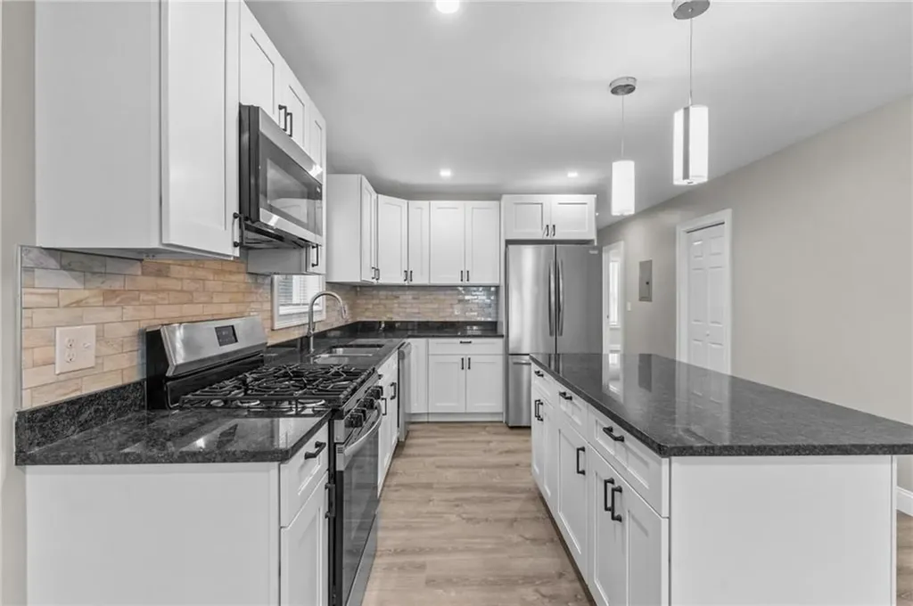 18 Herschel Street Providence RI 02909