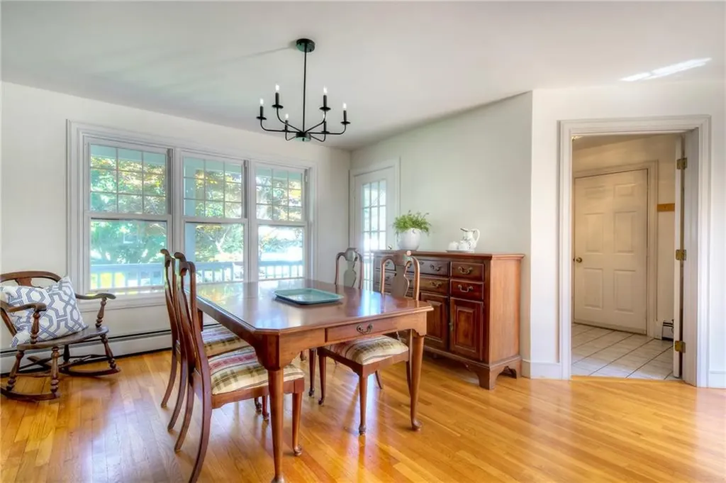 154 Carriage Drive Portsmouth RI 02871