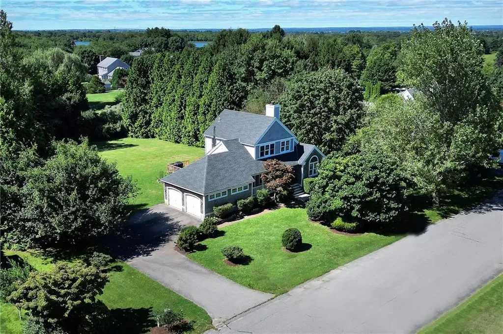154 Carriage Drive Portsmouth RI 02871