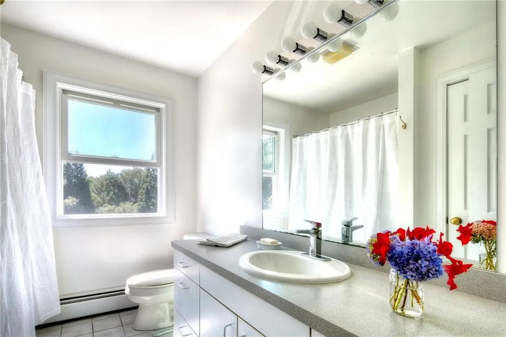 154 Carriage Drive Portsmouth RI 02871