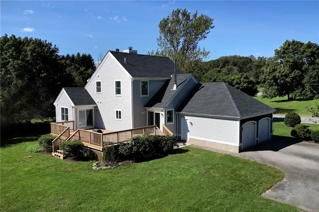 154 Carriage Drive Portsmouth RI 02871