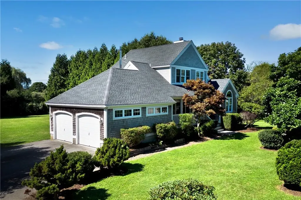 154 Carriage Drive Portsmouth RI 02871