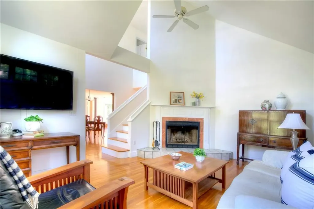 154 Carriage Drive Portsmouth RI 02871